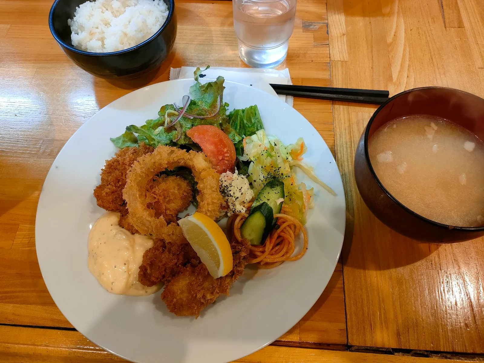 洋食のグルメ · 4